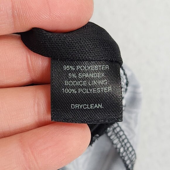 WHBM Dress Womens 6 Black White Geometric Print Sleeveless Casual V Neck - Picture 9 of 11